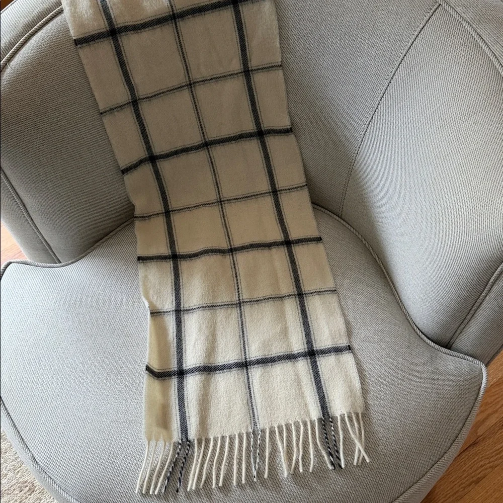 Stafford Lambswool Scarf - Cream and Black Plaid Pattern.